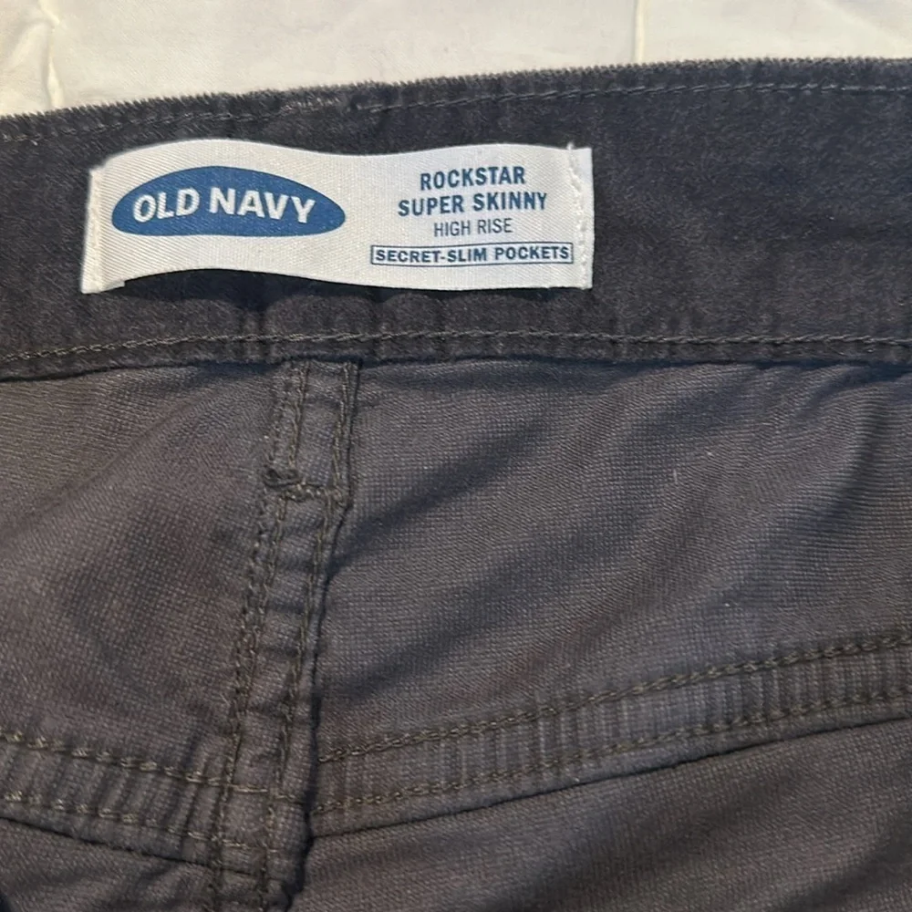 NWT Old Navy Rockstar Super Skinny High Rise Velvet pants